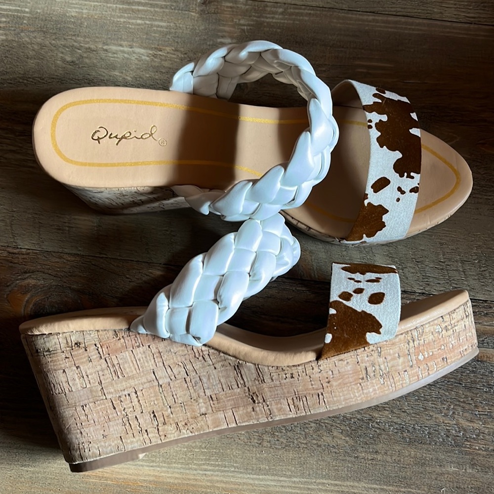 Quipid Cow print and white wedges